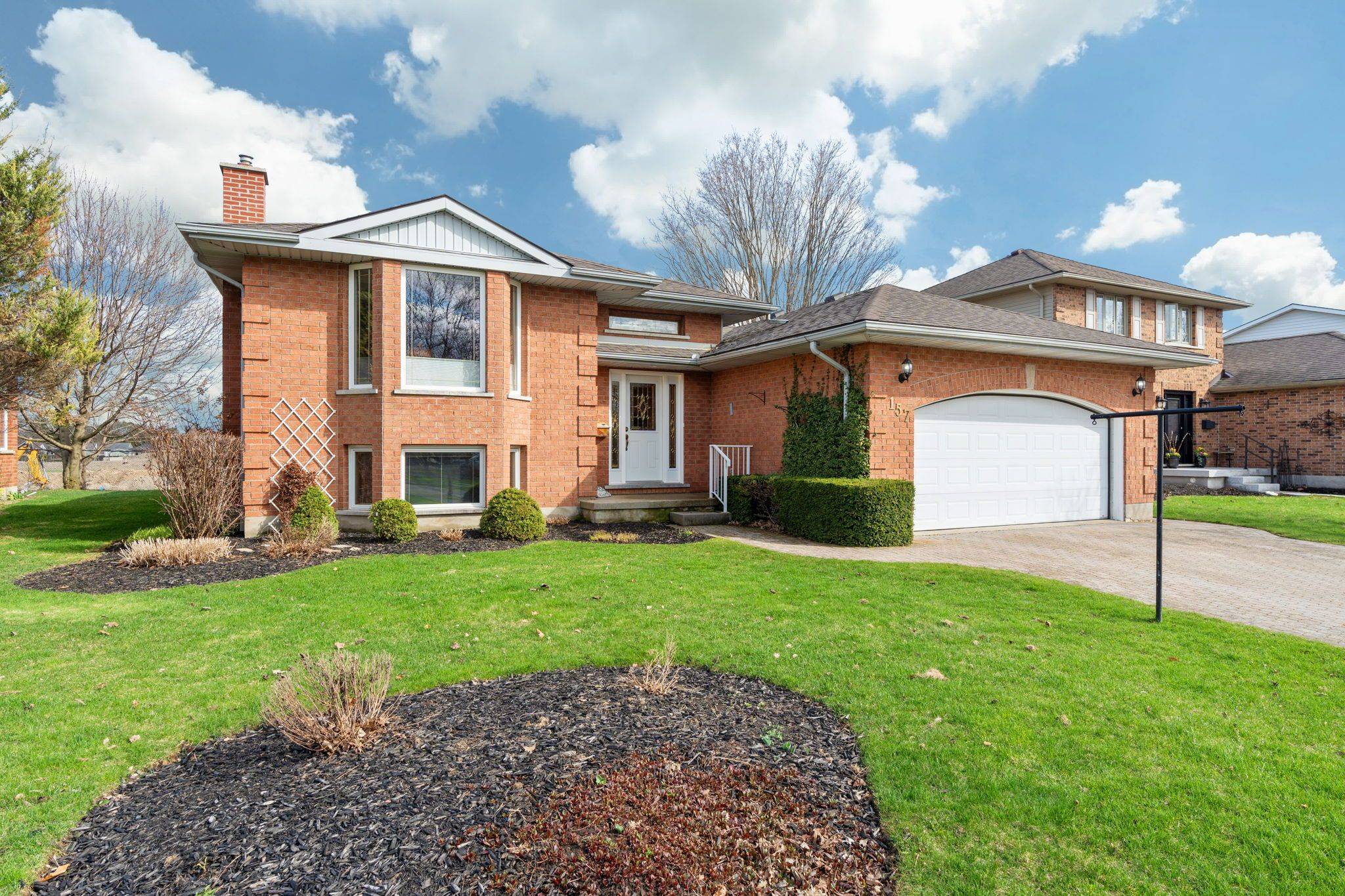 Stratford, ON N5A 6N6,157 Briarhill DR