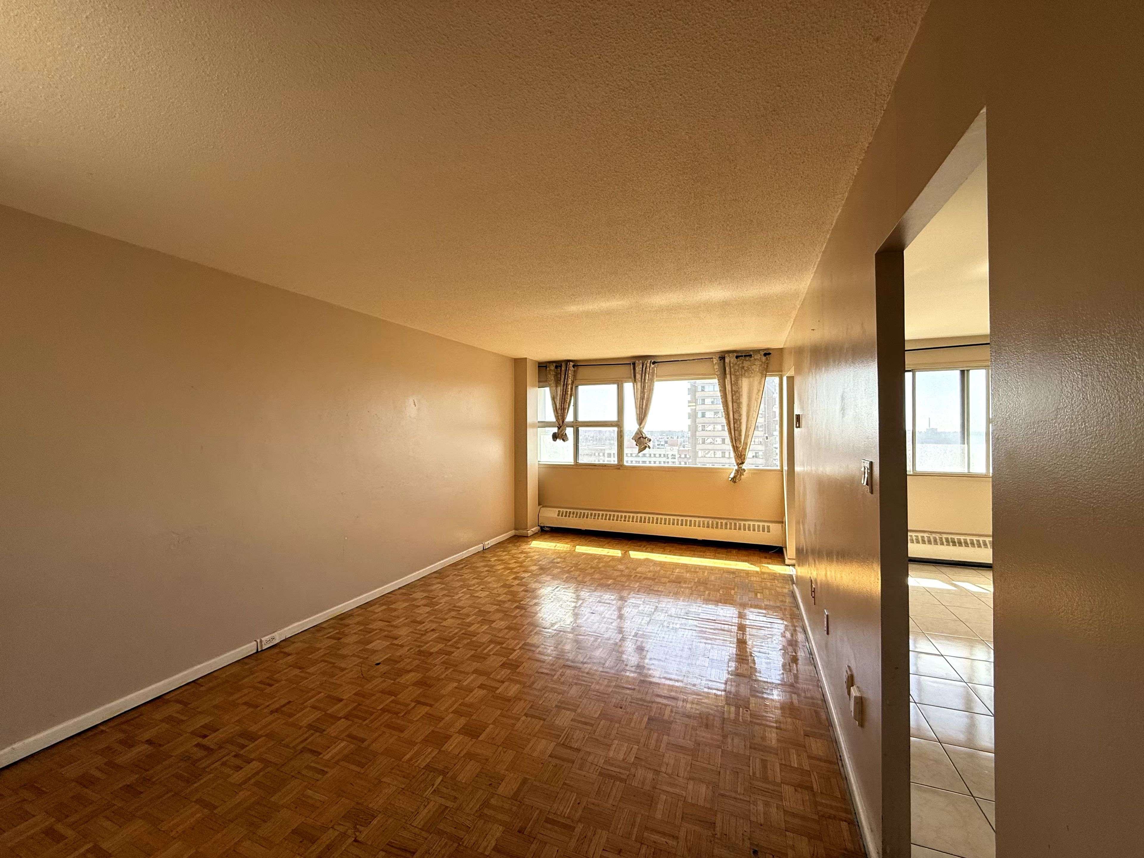 Toronto C11, ON M3C 1S7,735 Don Mills RD #1203