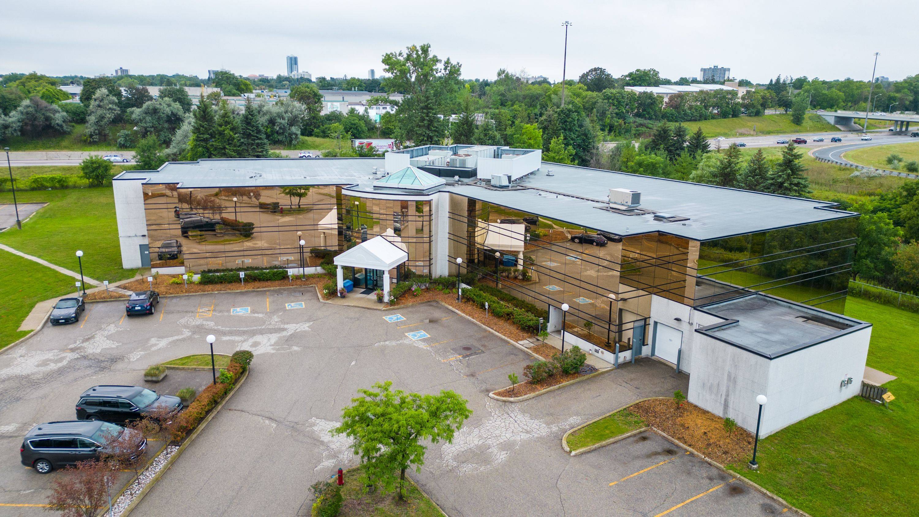 Kitchener, ON N2K 3S3,575 Riverbend DR