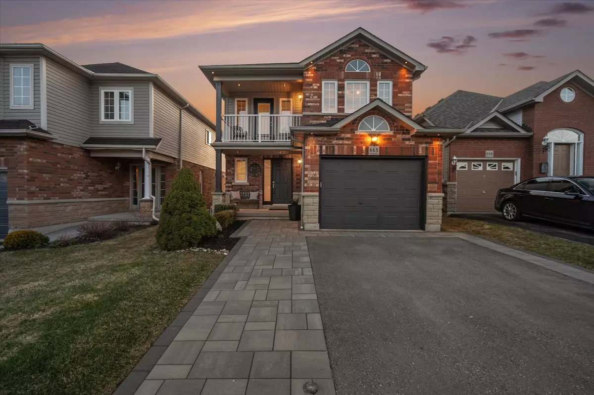 Oshawa, ON L1K 2R7,668 Blythwood SQ