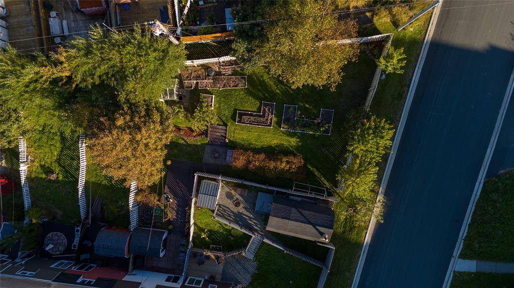 St. John’s, NL A1G 1J9,27 MOONEY Crescent