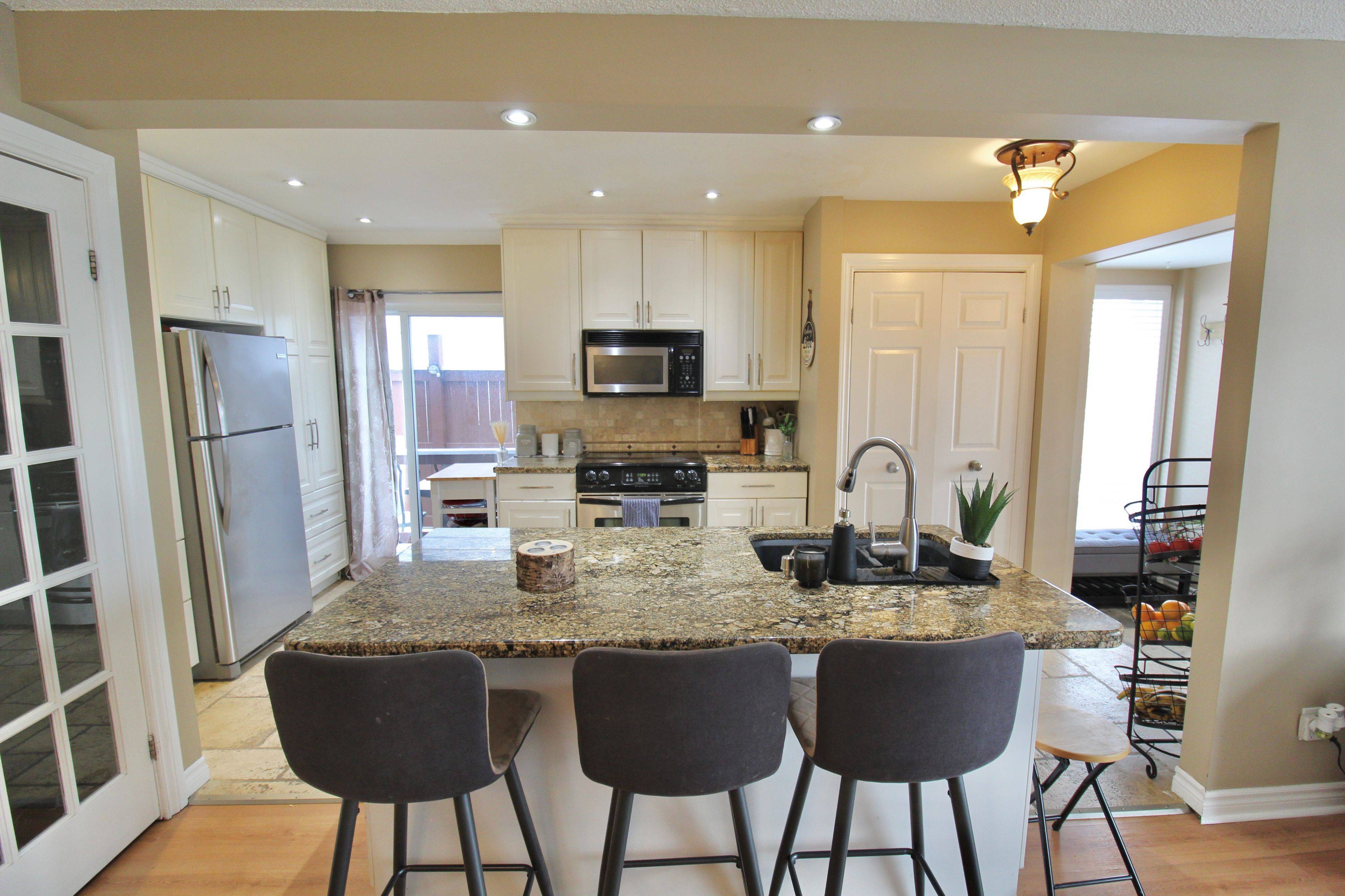 Welland, ON L3C 5Z9,76 Barrington DR