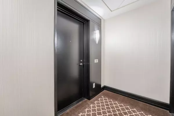 Vaughan, ON L4J 0G7,20 North Park RD #105
