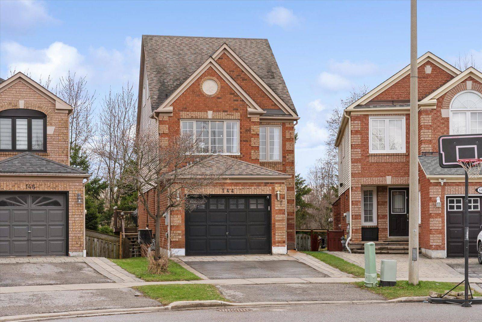 Ajax, ON L1Z 1G9,144 Smales DR