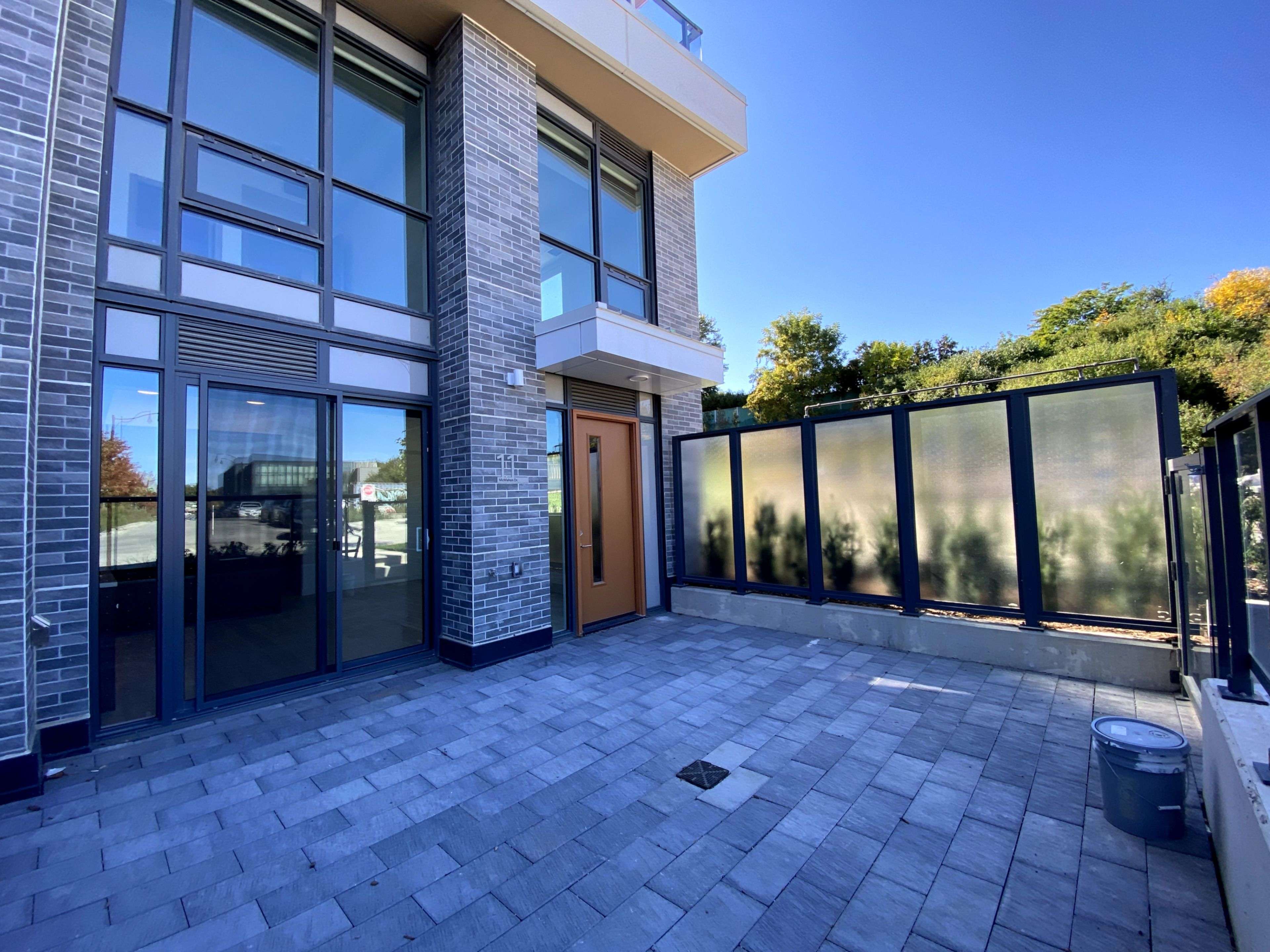 11 McMahon DR #106, Toronto C15, ON M2K 1H8