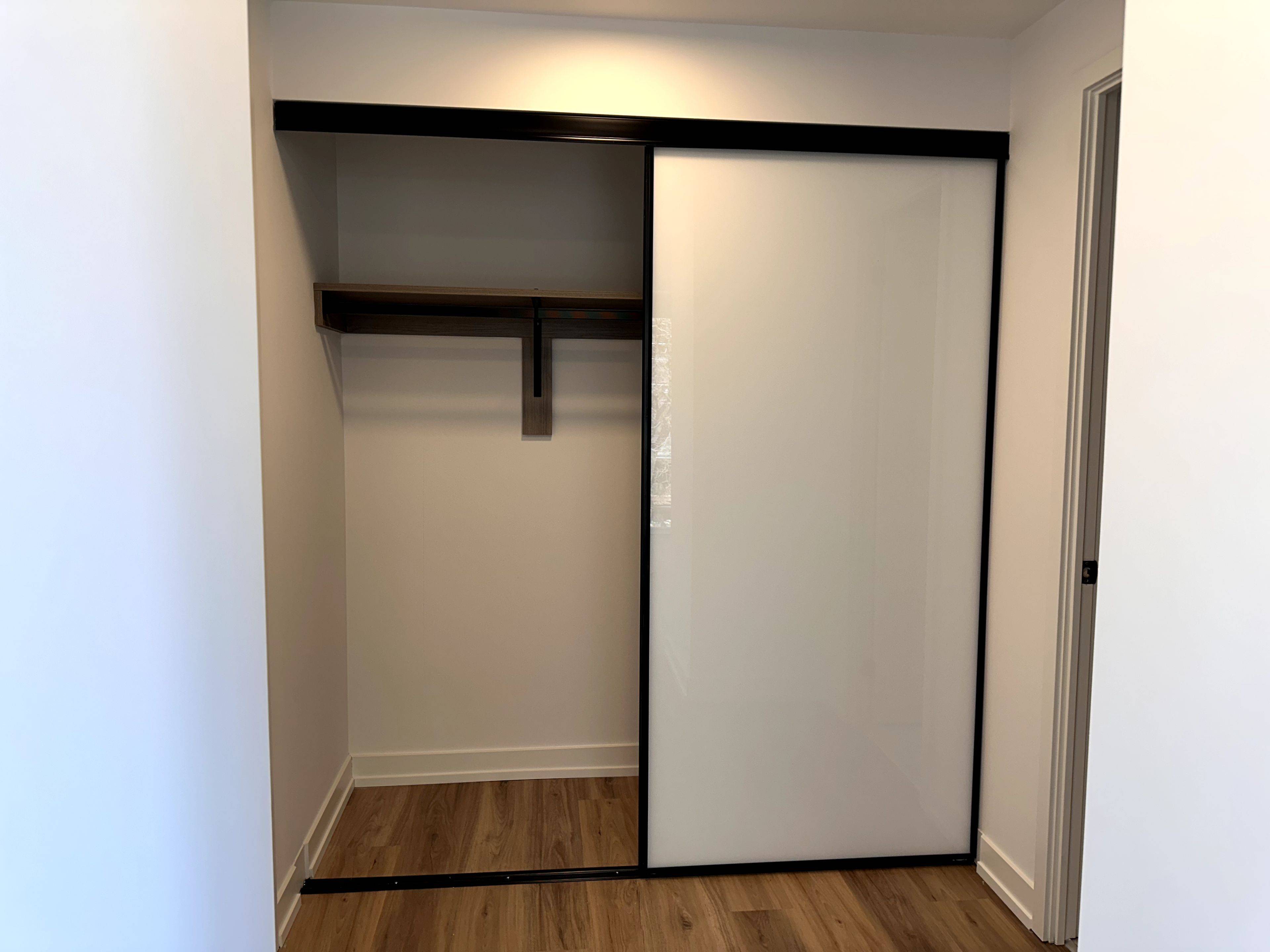 Toronto C10, ON M4P 1V1,73 Broadway AVE #203