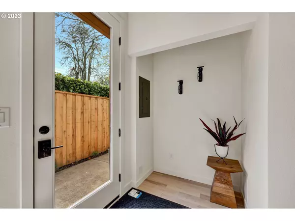 Portland, OR 97203,7558 N BERKELEY AVE #2