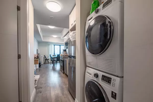 Kingston, ON K7L 3Z9,652 Princess ST #222