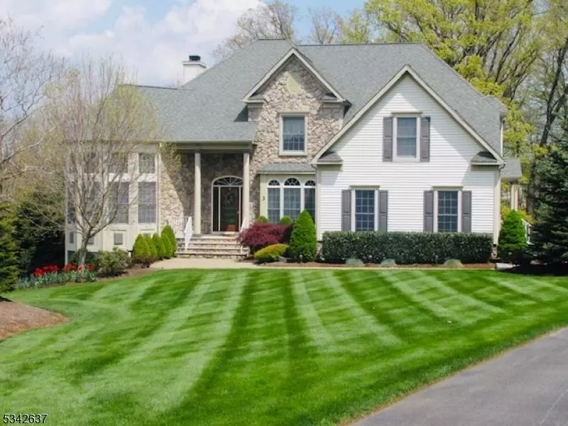 3 Shannon Mountain Ln, Washington Twp., NJ 07853