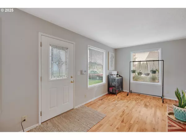 Newberg, OR 97132,200 E 3RD ST