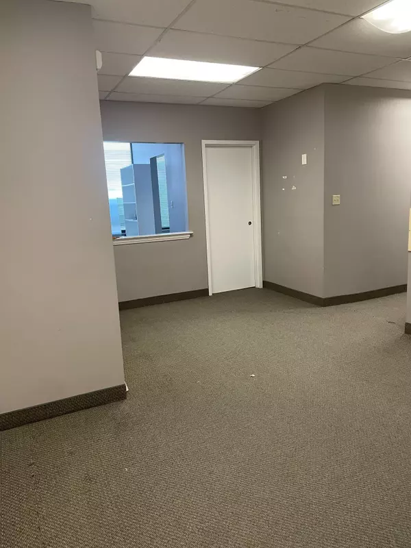 Toronto W05, ON M3J 2G6,1315 Finch AVE W