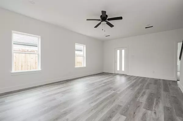 Terrell, TX 75160,204 Crenshaw Street