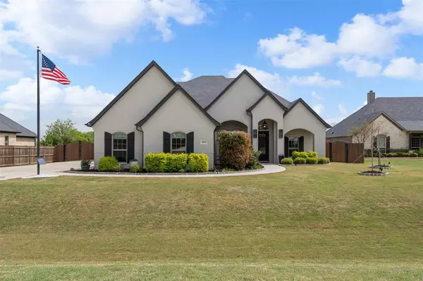 1033 Durango Springs Drive, Fort Worth, TX 76052