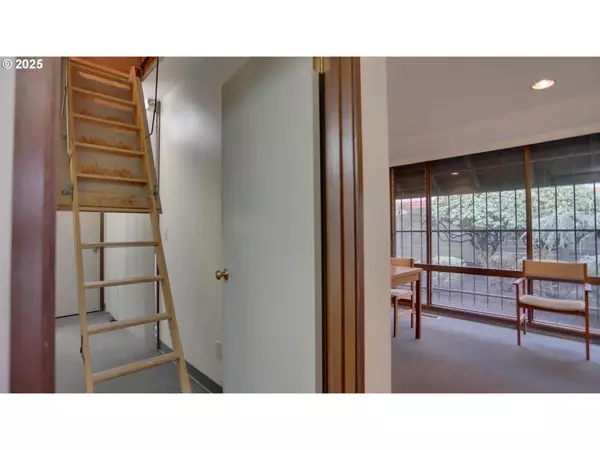Portland, OR 97233,15012 SE STARK ST