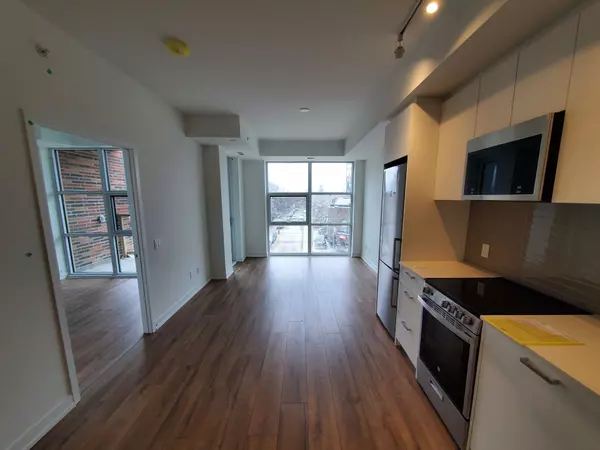 Toronto W03, ON M6N 1J6,1787 St.Clair AVE W #324