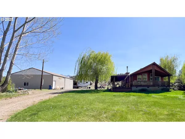 51284 HWY 26, Mount Vernon, OR 97865
