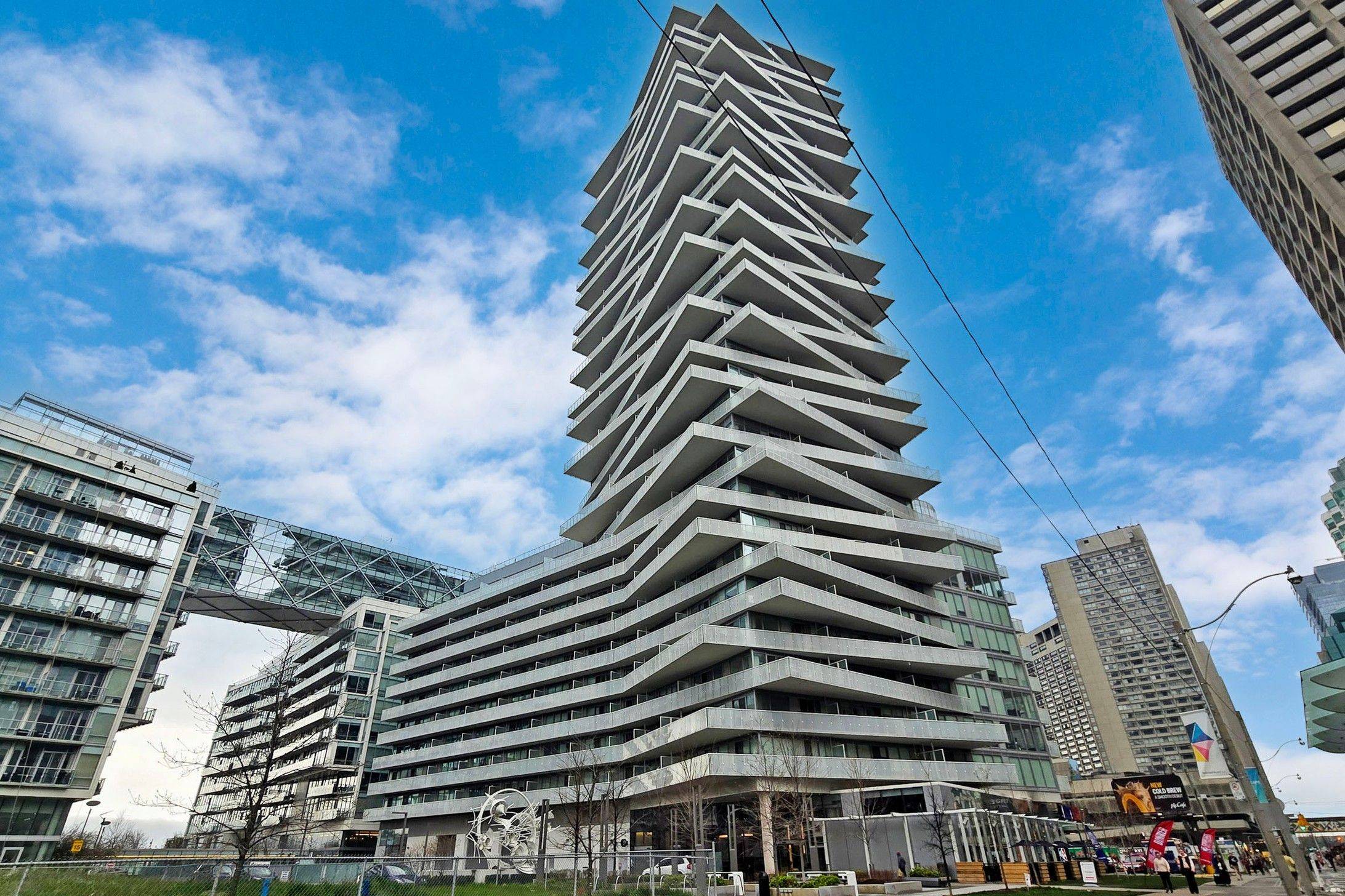 15 Queens Quay E #1401, Toronto C08, ON M5E 0A5
