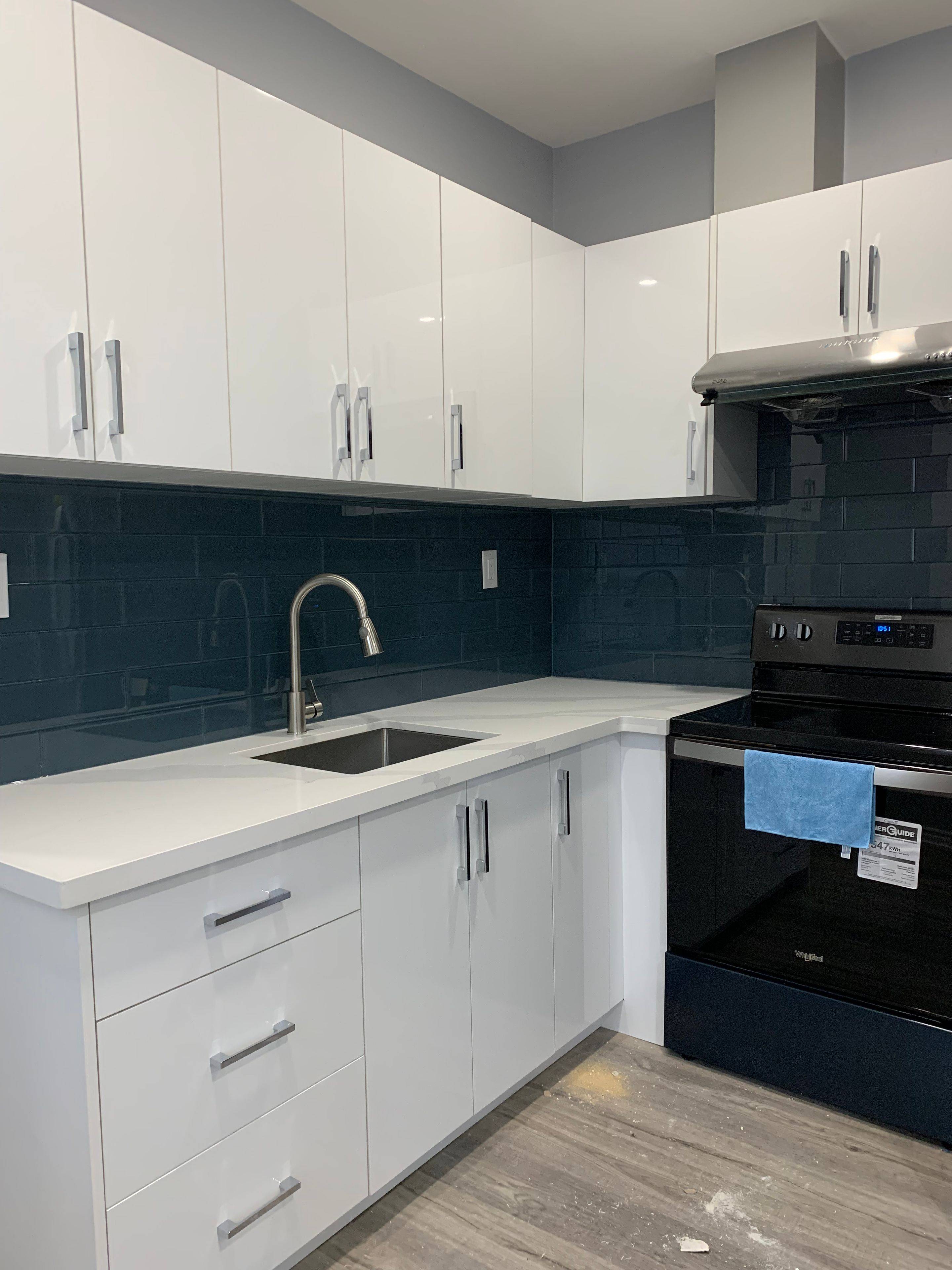 Toronto C01, ON M5T 2B9,26 Glasgow ST #201