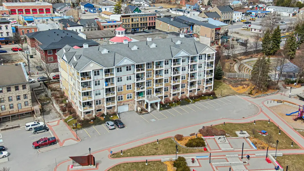 Prescott, ON K0E 1T0,175 Water ST #207