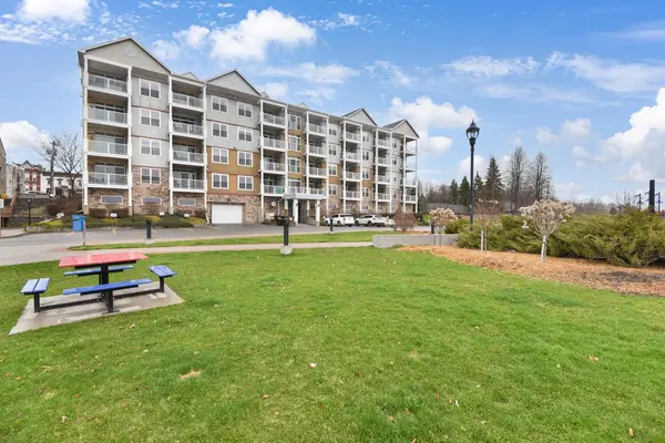 Prescott, ON K0E 1T0,175 Water ST #207