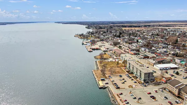 Prescott, ON K0E 1T0,175 Water ST #207