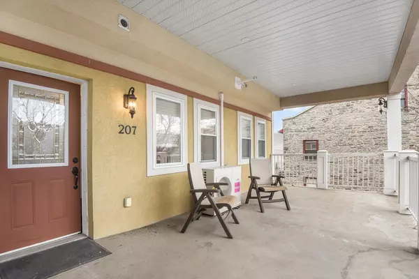 Prescott, ON K0E 1T0,175 Water ST #207