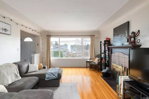 Central Saanich, BC V8M 1E6,1084 Verdier Ave