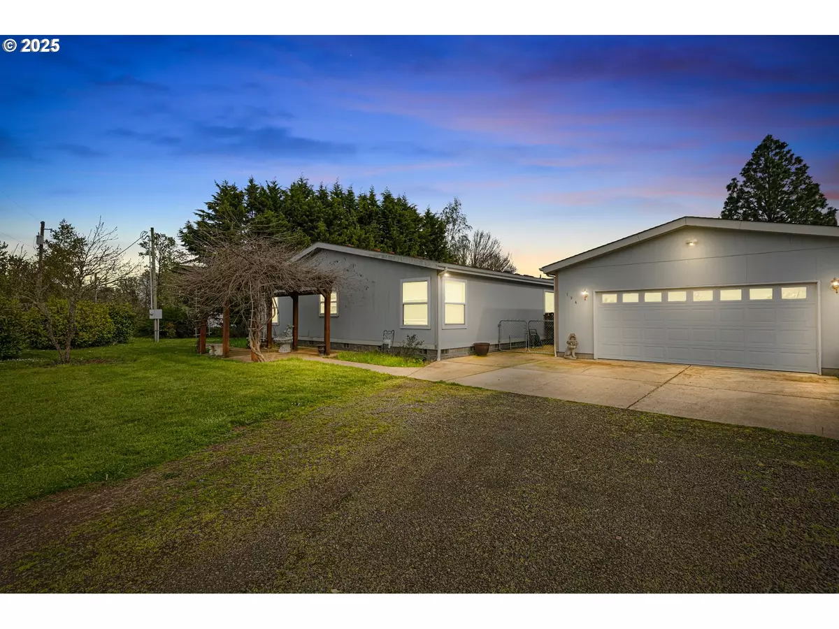 Monroe, OR 97456,194 OAK ST