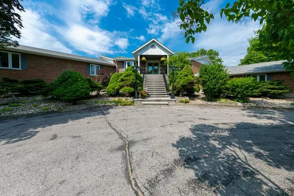 Gananoque, ON K7G 2B1,550 Queen ST E