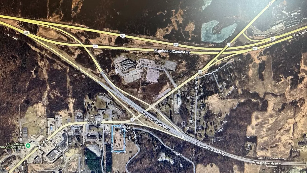 Gananoque, ON K7G 2V4,357 Highway 2 HWY E