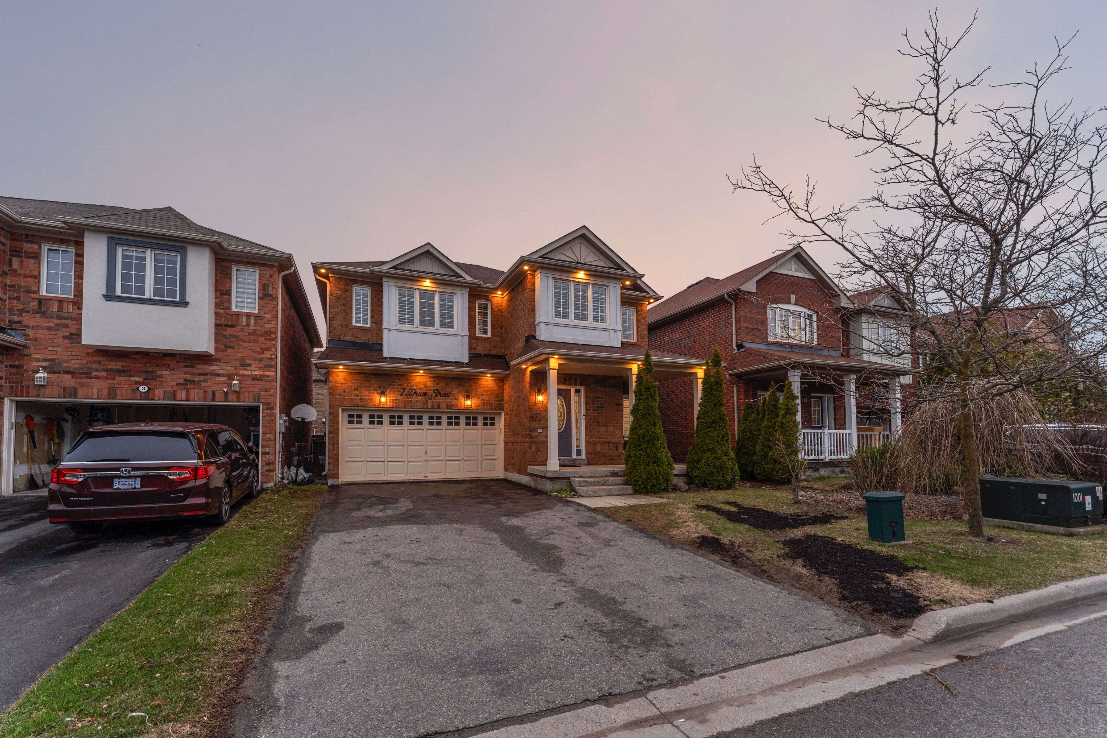 7 Drum ST, Whitchurch-stouffville, ON L4A 0N3