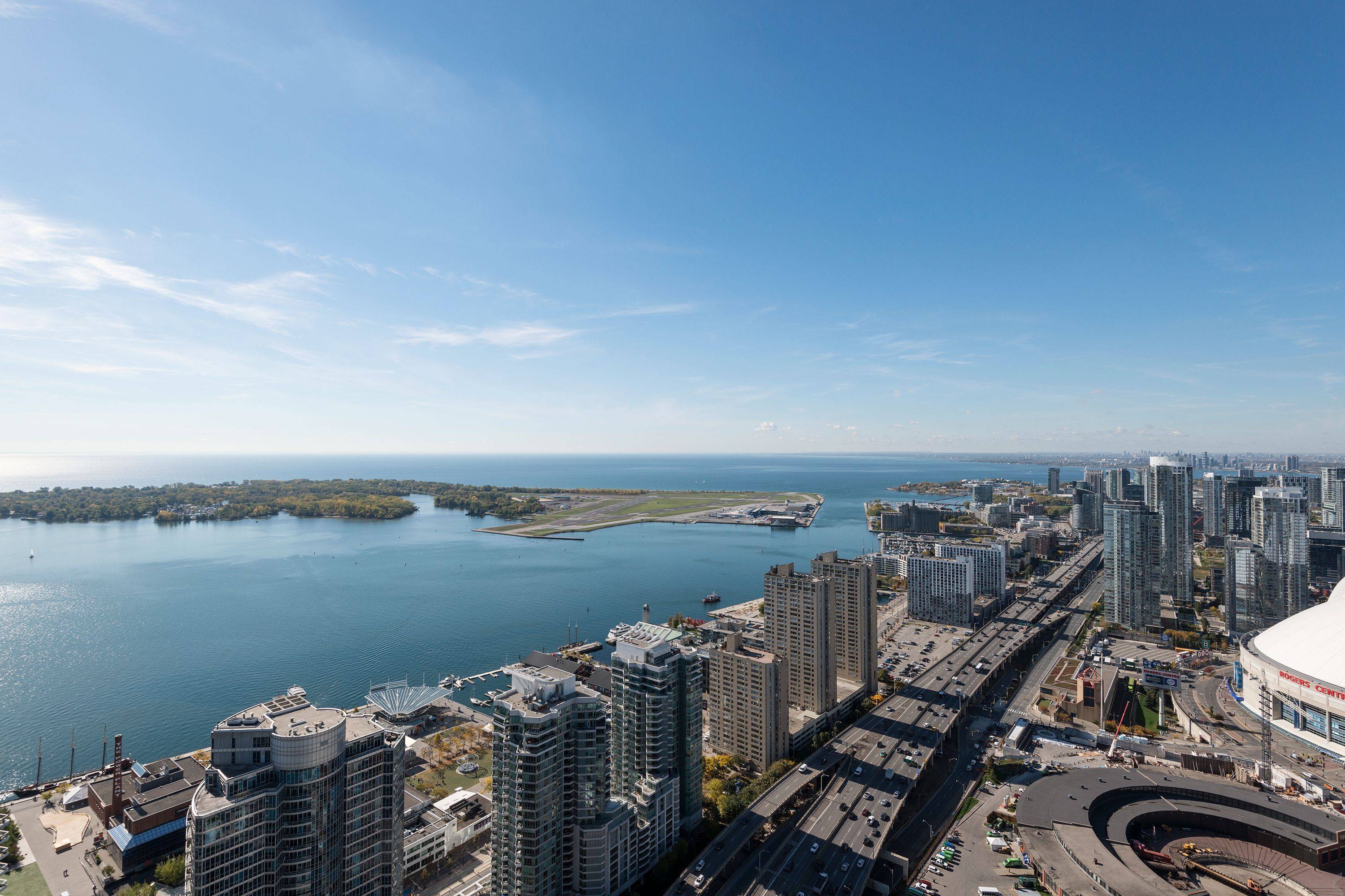 Toronto C01, ON M5J 2Z2,12 York ST #4906