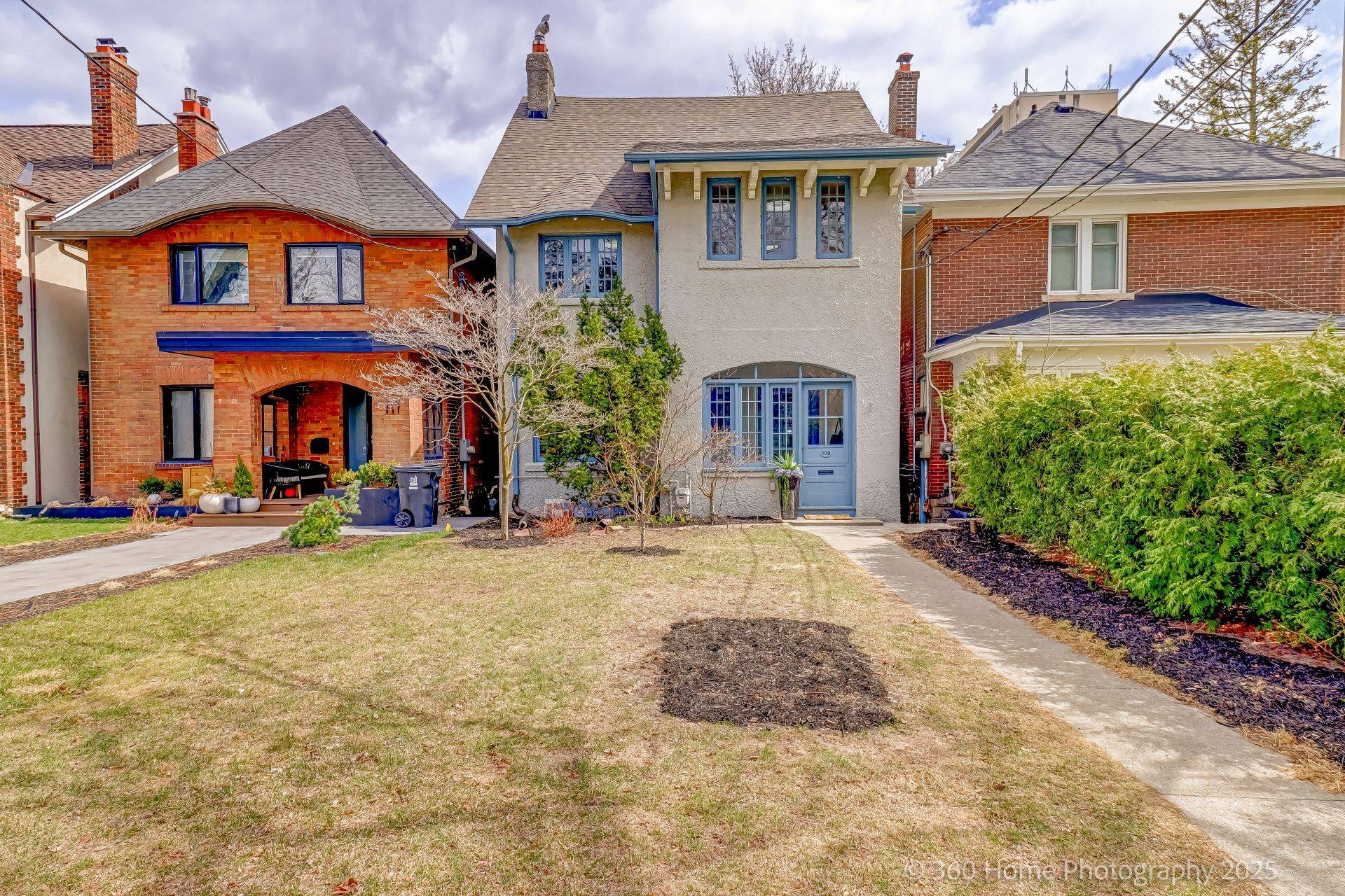 109 High Park AVE #Upper Floor, Toronto W02, ON M6P 2S3