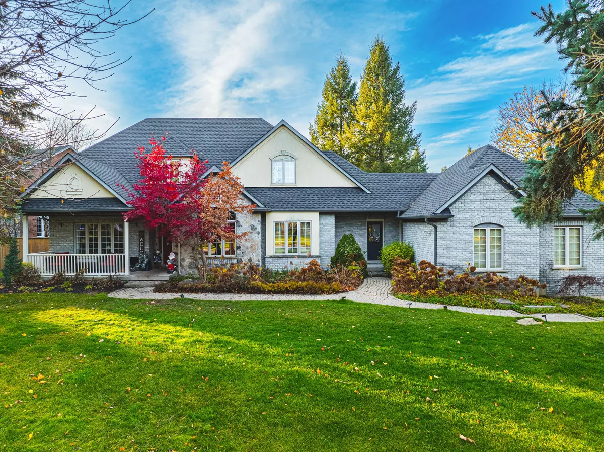 Hamilton, ON L0R 1H3,18 Palomino DR