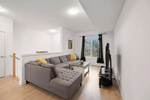 East Gwillimbury, ON L0G 1M0,84 Lyall Stokes CIR