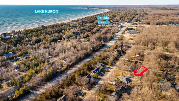 South Bruce Peninsula, ON N0H 2G0,27 Carson Lake CRES