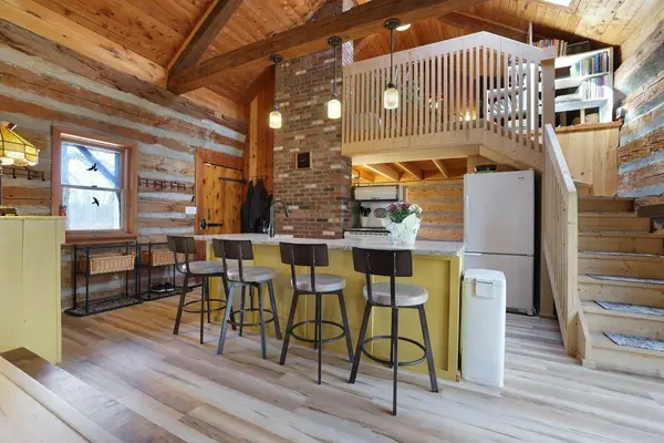 Merrickville-wolford, ON K0G 1G0,215 Corkoran RD N