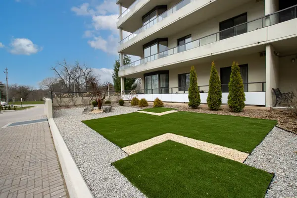 London South, ON N6K 4J2,1180 Commissioners RD W #601