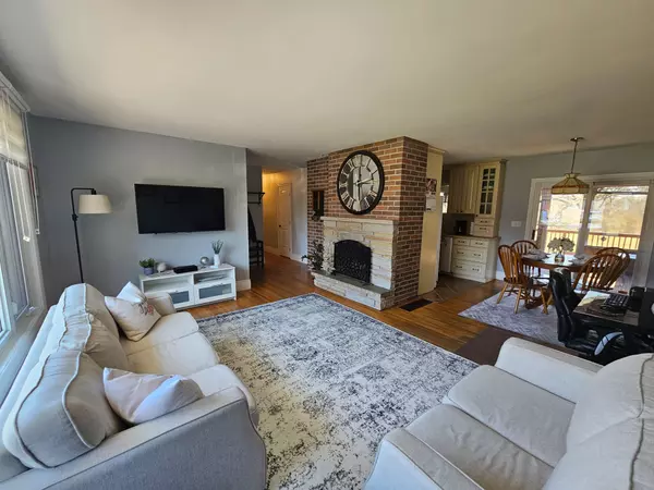 Kingston, ON K0H 1M0,2502 Leeman RD