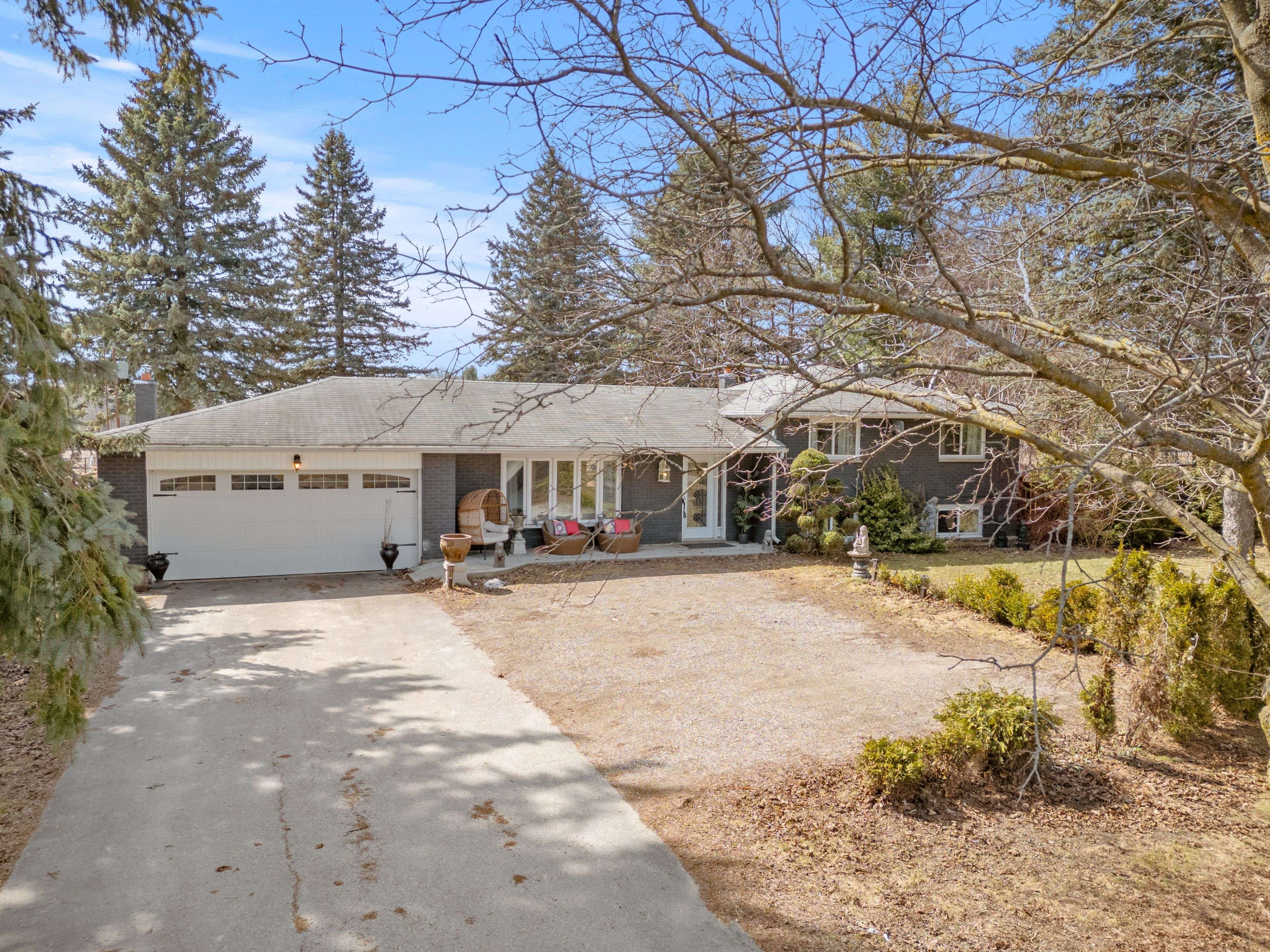 Caledon, ON L7C 3B3,15768 Centreville Creek RD