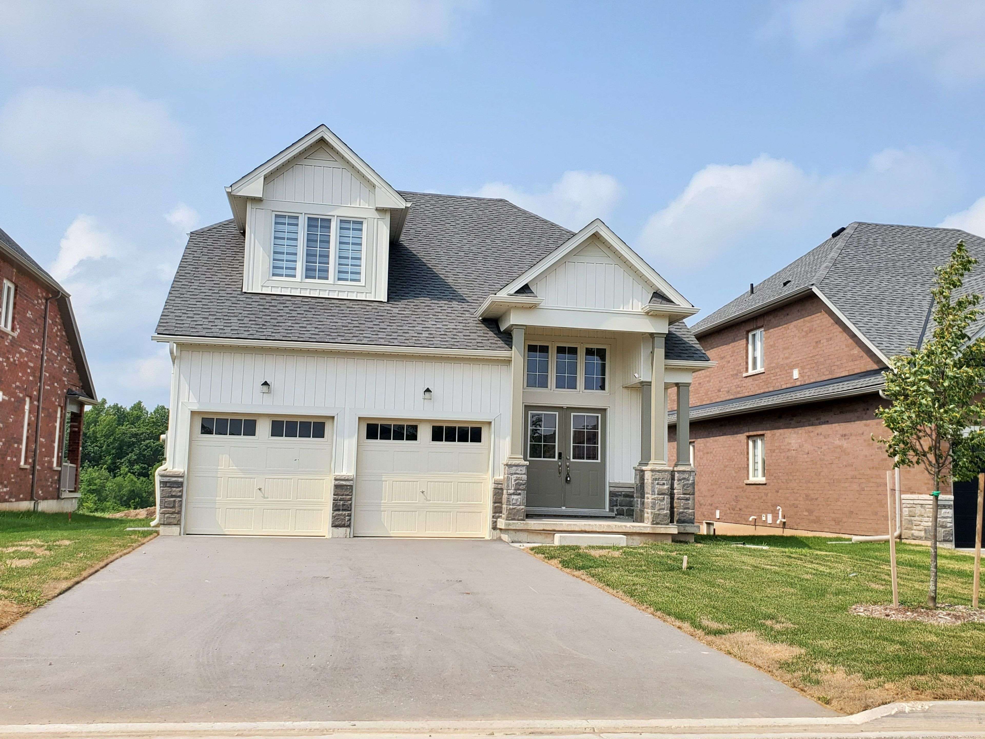 1562 Marina DR, Fort Erie, ON L2A 5P2