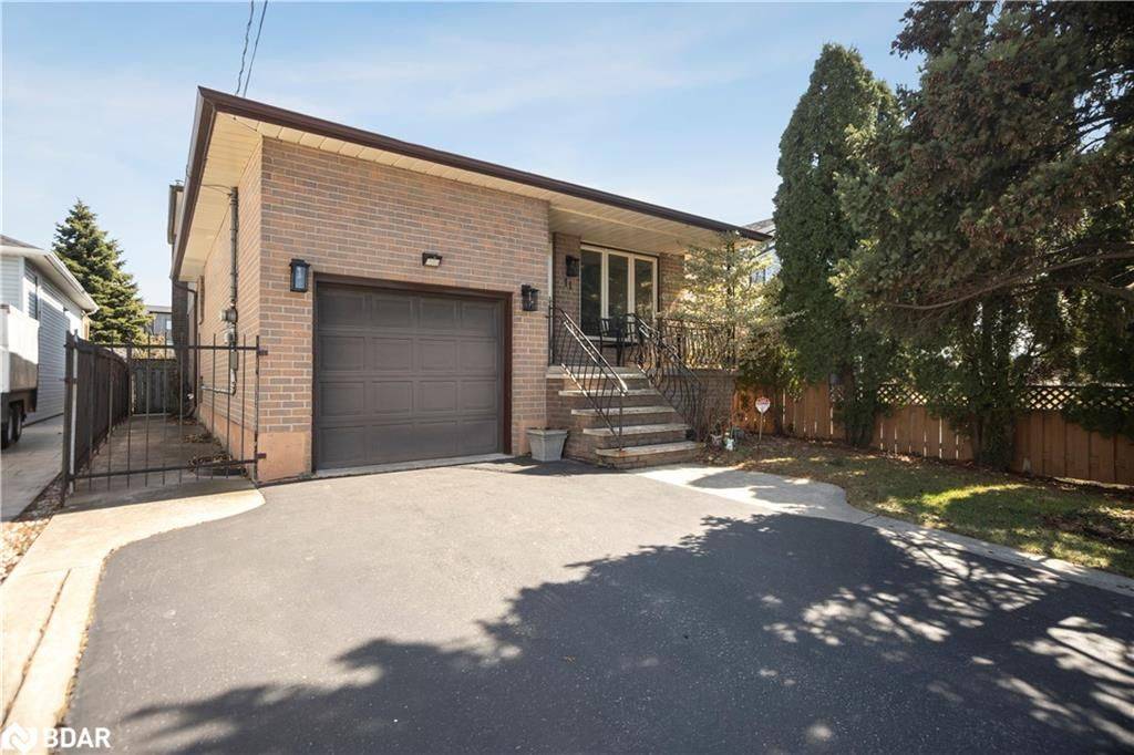 11 Herbert CT, Hamilton, ON L8E 5A6