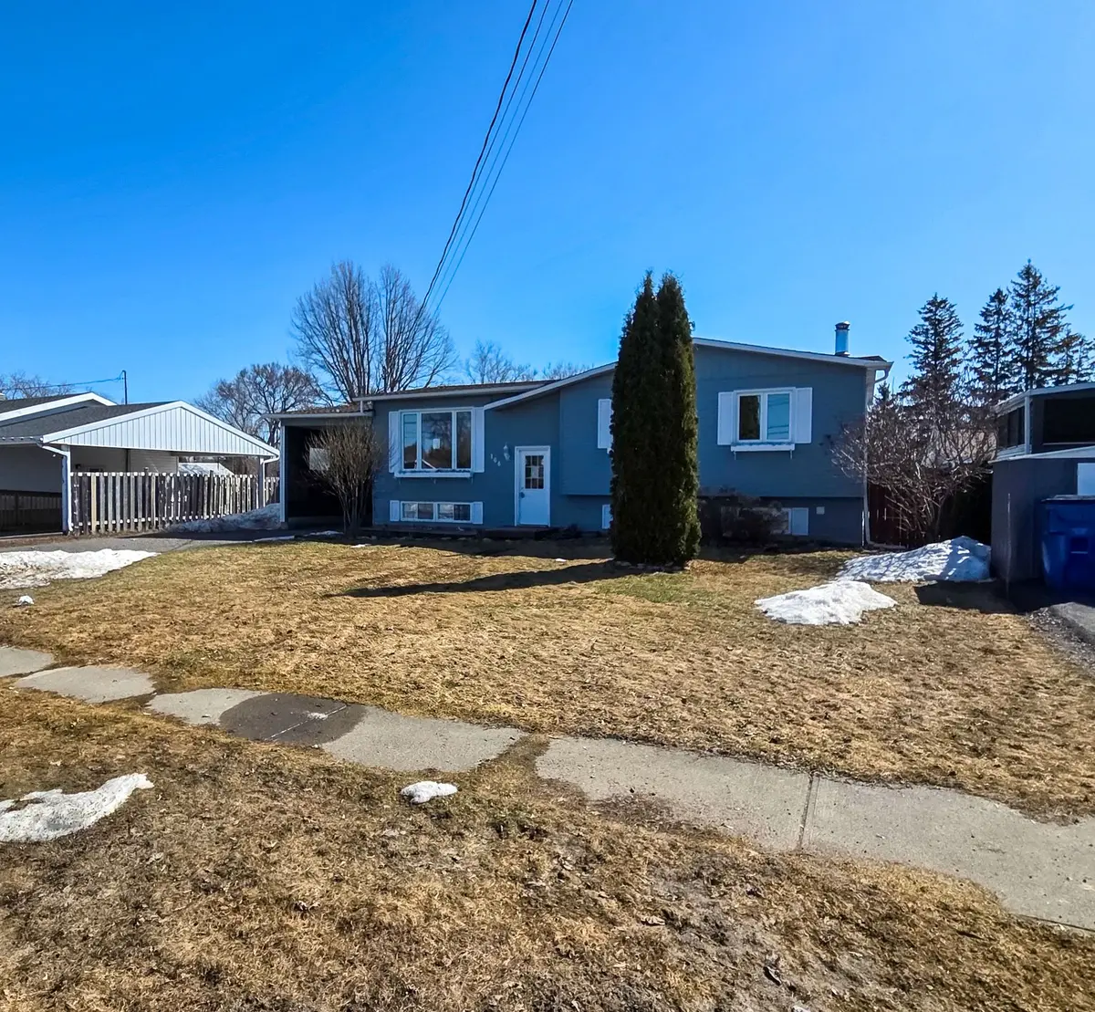 Temiskaming Shores, ON P0J 1R0,106 Cross Lake RD E