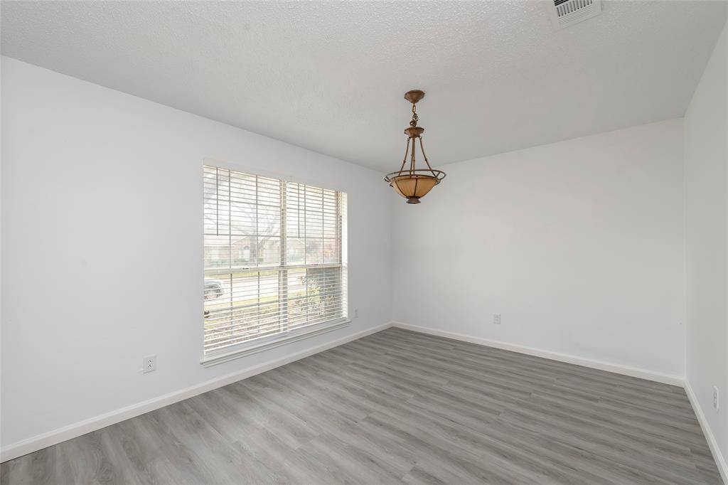 Desoto, TX 75115,717 Azalea Drive