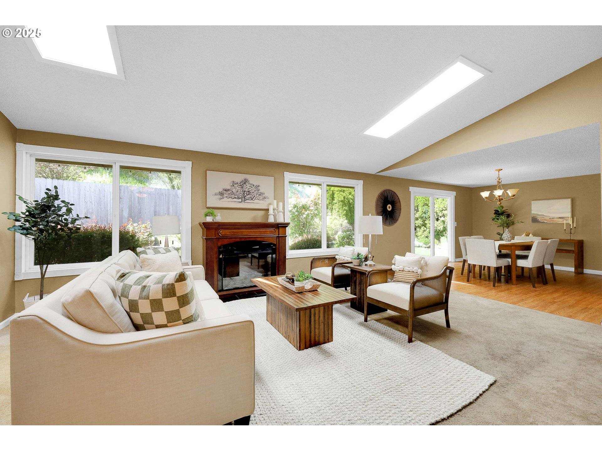 Eugene, OR 97401,2080 RIDGEWAY DR