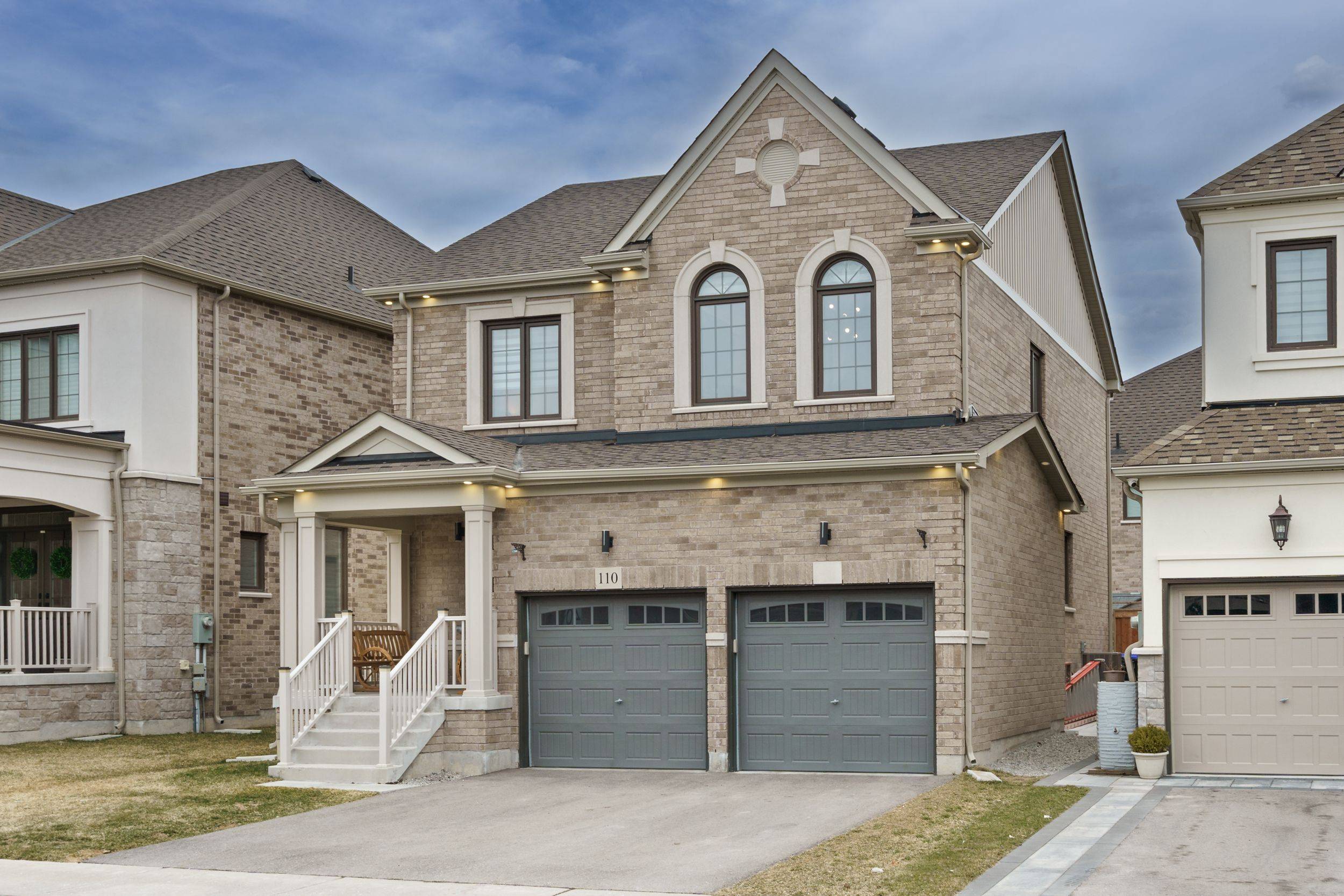 Bradford West Gwillimbury, ON L3Z 4J2,110 Scarlet WAY