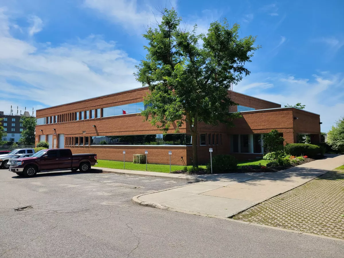 Clarington, ON L1C 1N3,415 Baseline RD W #B11