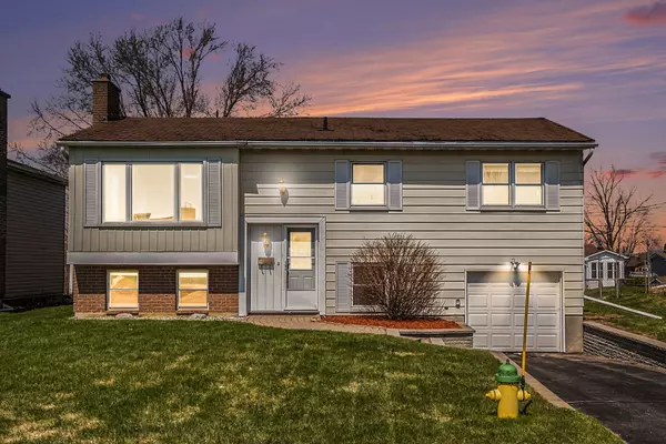 Smiths Falls, ON K7A 4V6,14 Ross ST E