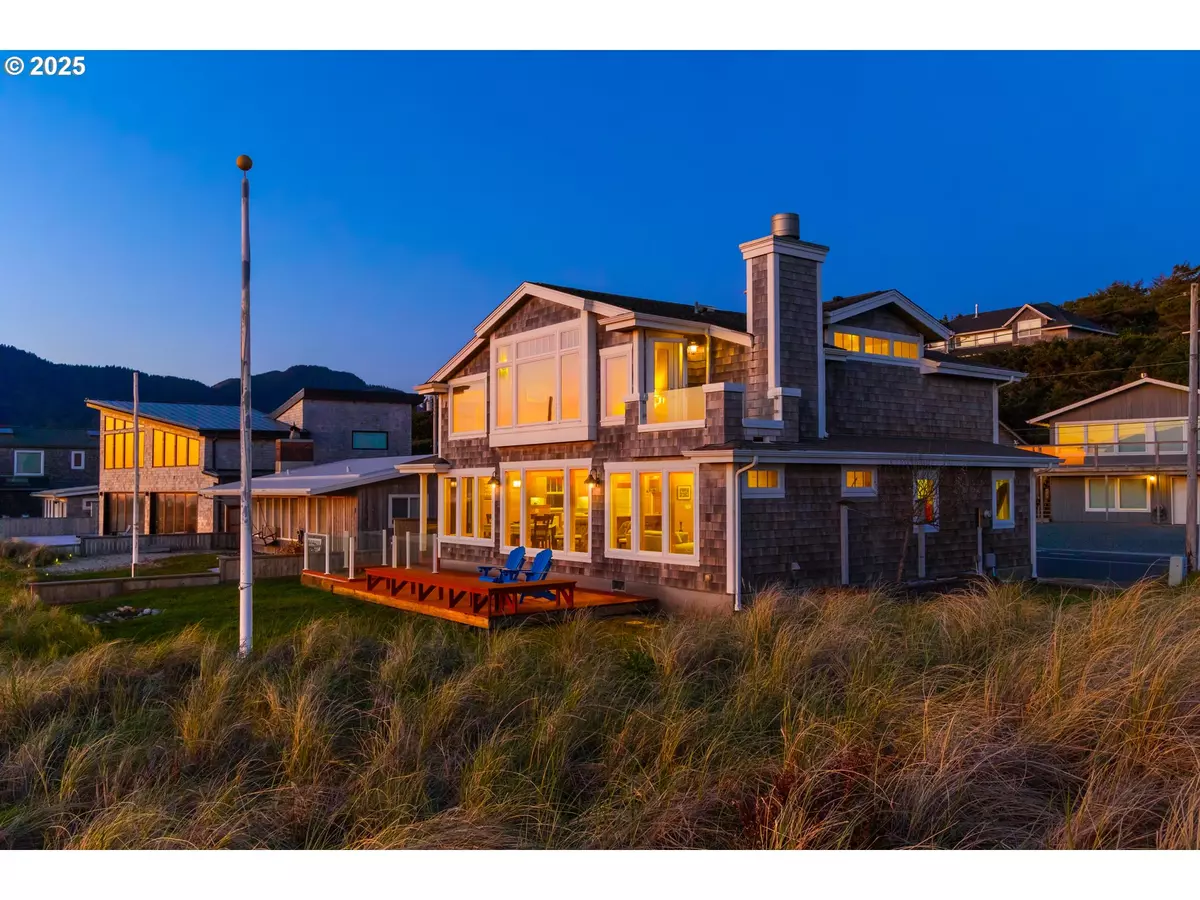Manzanita, OR 97130,887 BEACH ST