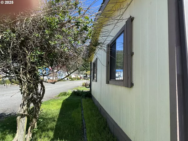 Brookings, OR 97415,16131 W HOFFELDT LN #Sp 15
